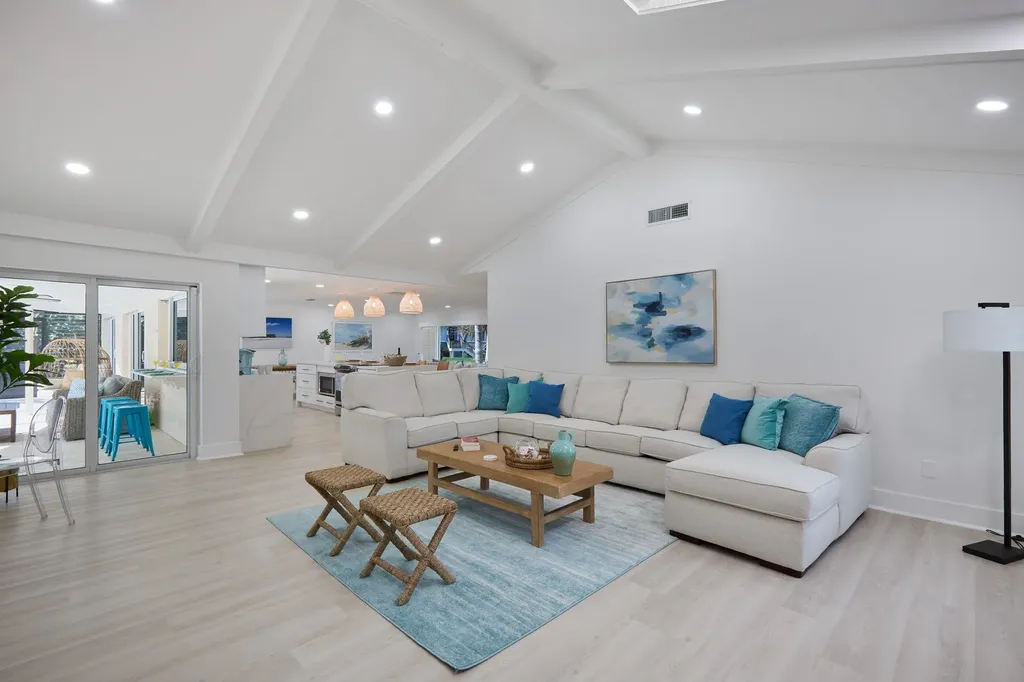 1224 Kittiwake Circle Sanibel FL 33957