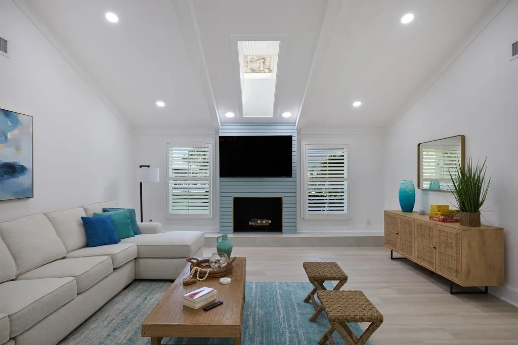 1224 Kittiwake Circle Sanibel FL 33957