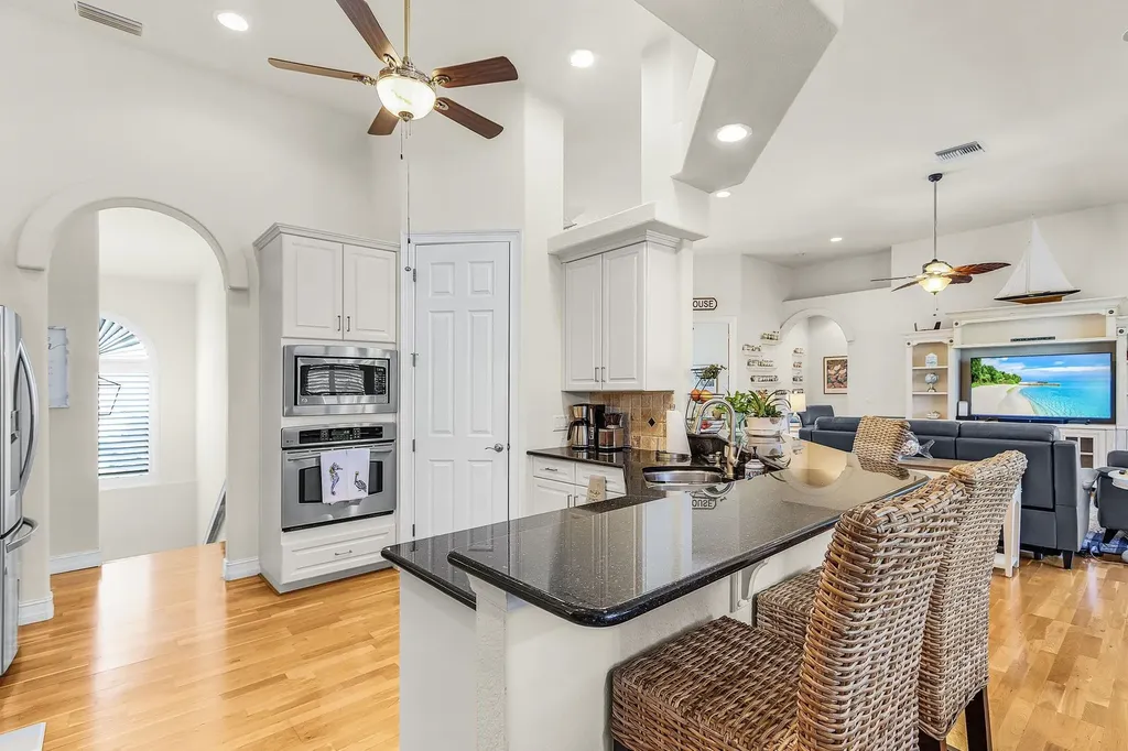 3351 Barra Circle Sanibel FL 33957