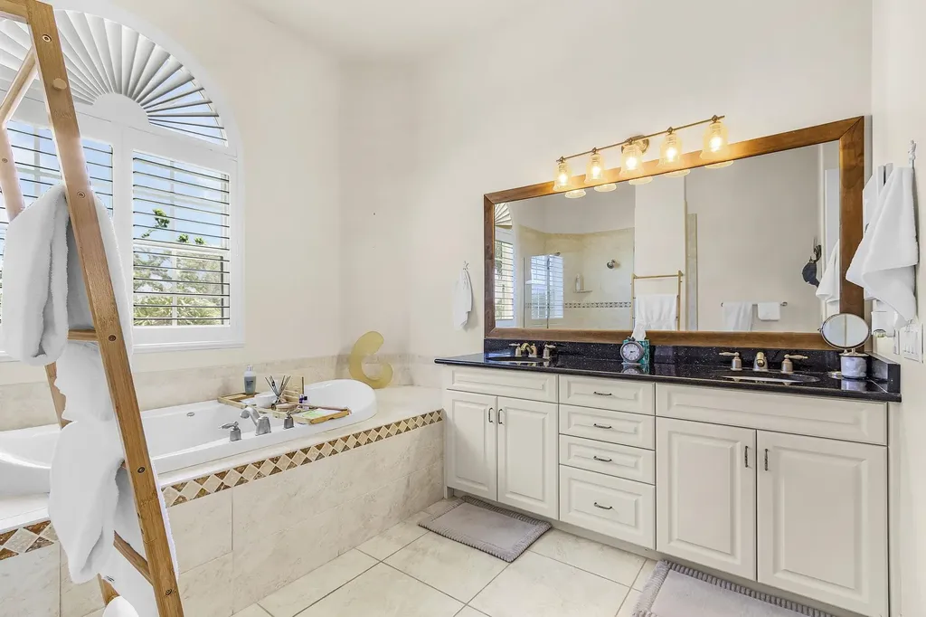 3351 Barra Circle Sanibel FL 33957