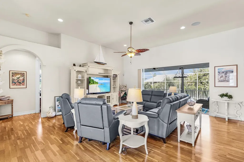 3351 Barra Circle Sanibel FL 33957