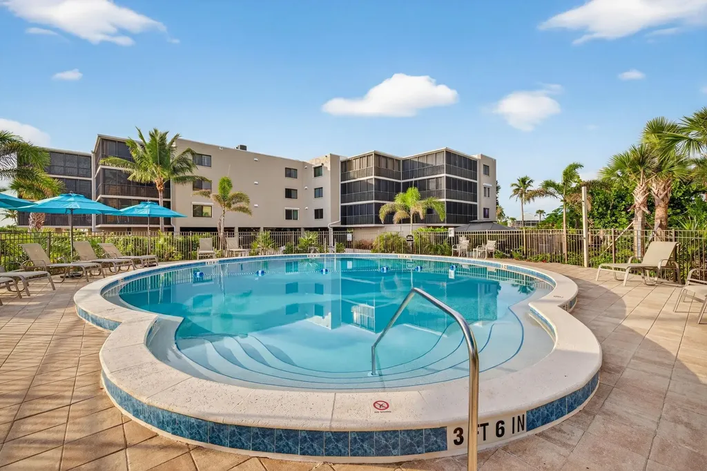 2929 W Gulf Drive Sanibel FL 33957