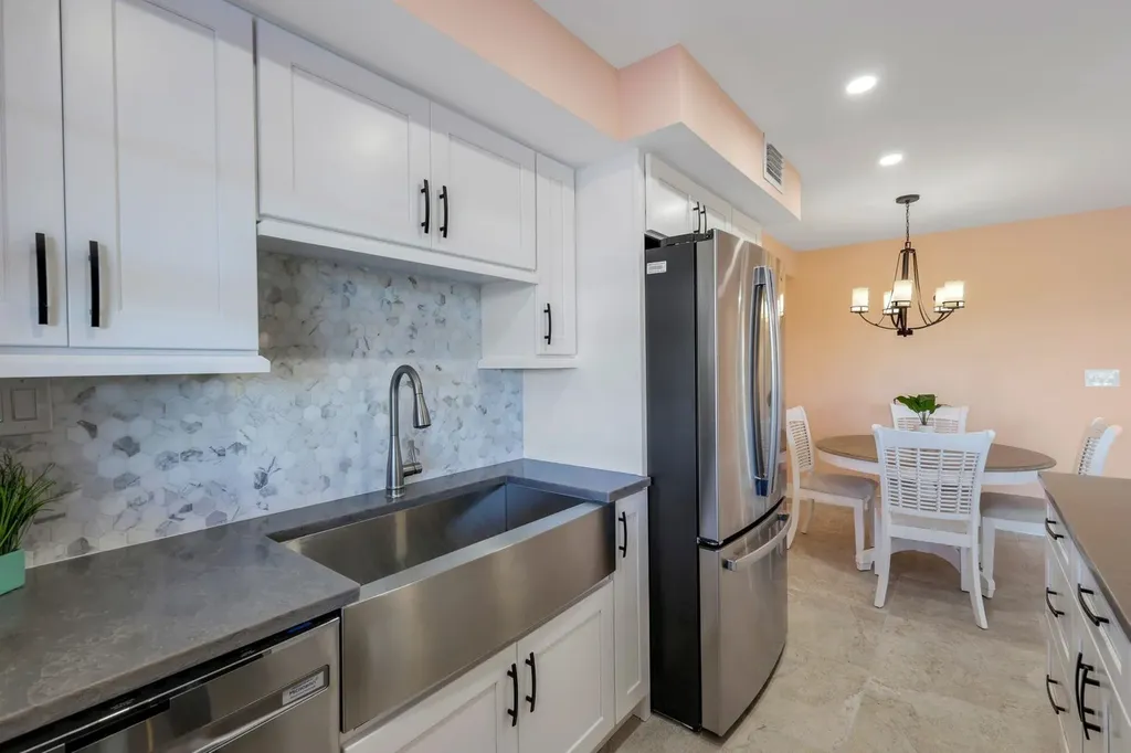 1610 Middle Gulf Drive Sanibel FL 33957