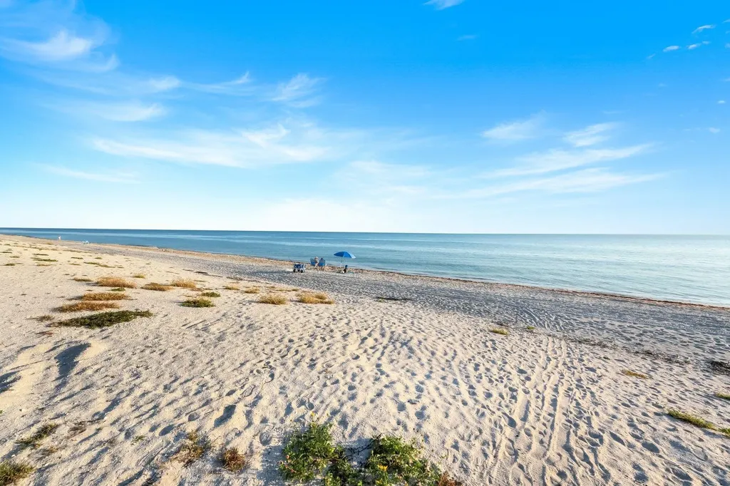 1610 Middle Gulf Drive Sanibel FL 33957