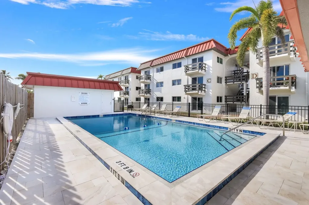 1610 Middle Gulf Drive Sanibel FL 33957