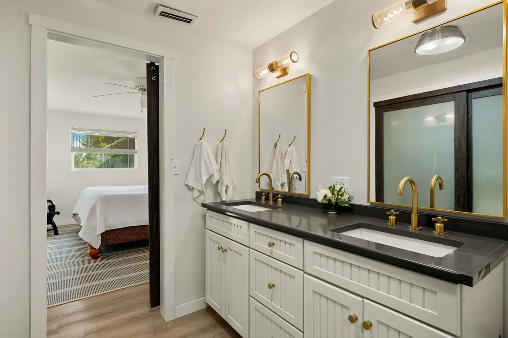 486 Lake Murex Circle Sanibel FL 33957