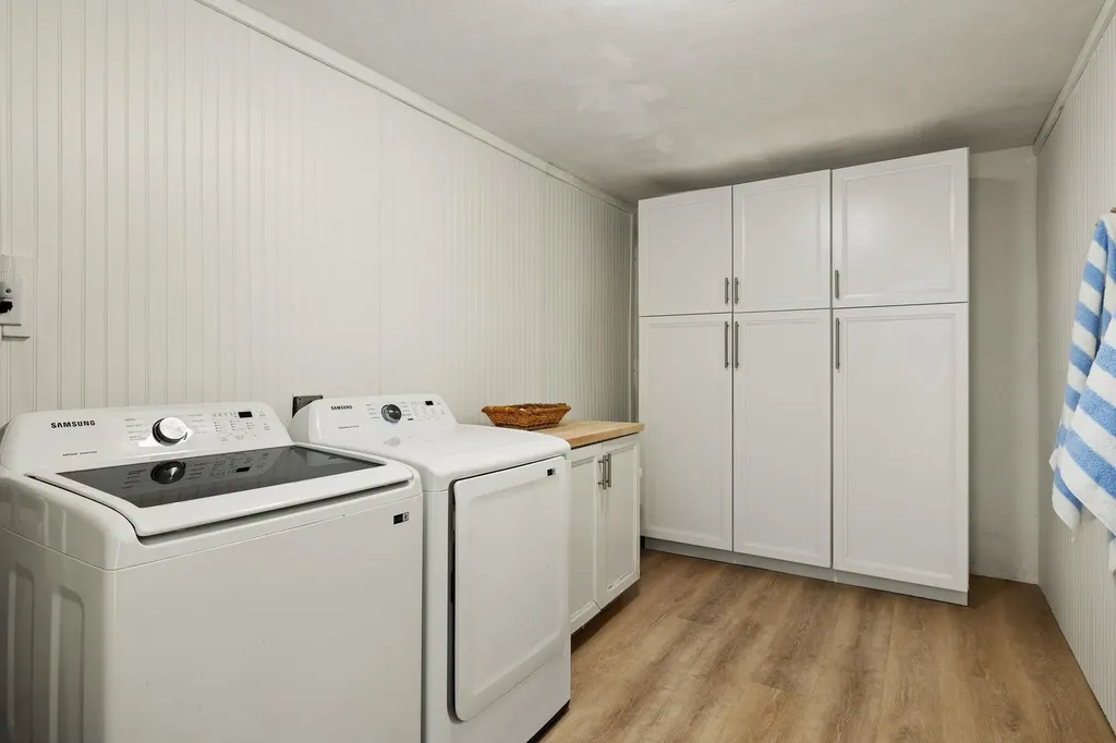 486 Lake Murex Circle Sanibel FL 33957
