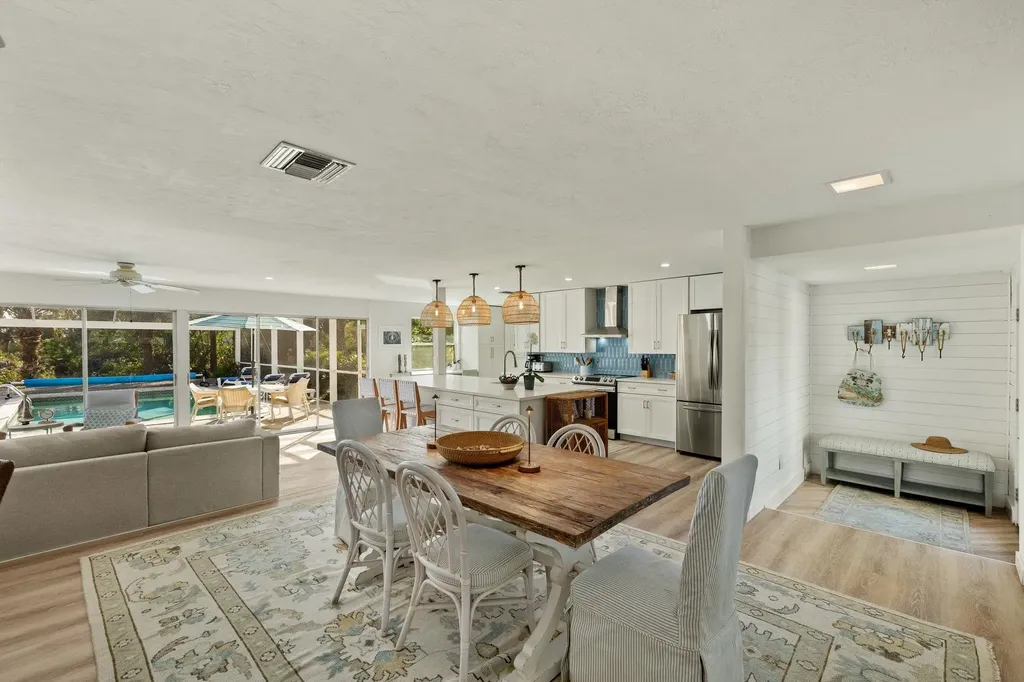 486 Lake Murex Circle Sanibel FL 33957