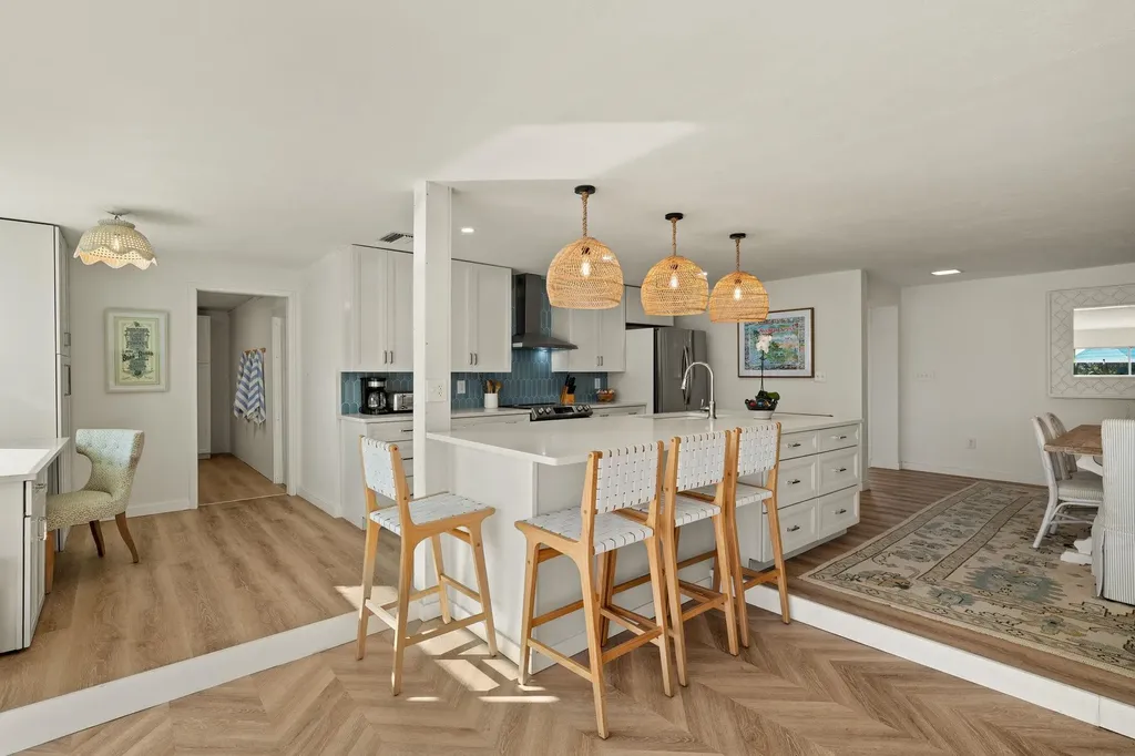 486 Lake Murex Circle Sanibel FL 33957