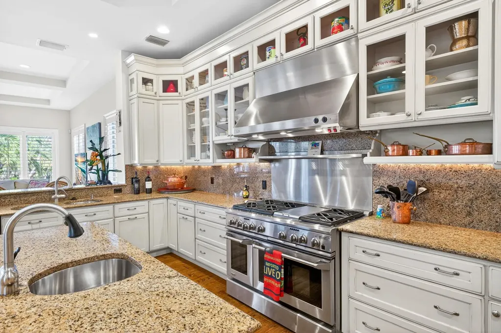 848 Angel Wing Drive Sanibel FL 33957