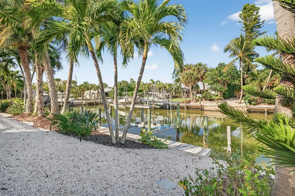 848 Angel Wing Drive Sanibel FL 33957