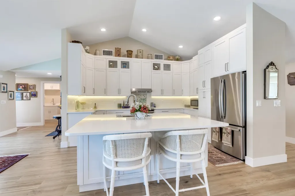 734 Sand Dollar Drive Sanibel FL 33957