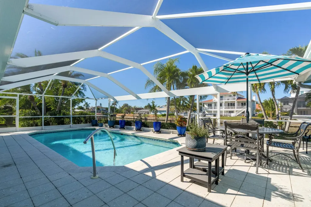 734 Sand Dollar Drive Sanibel FL 33957