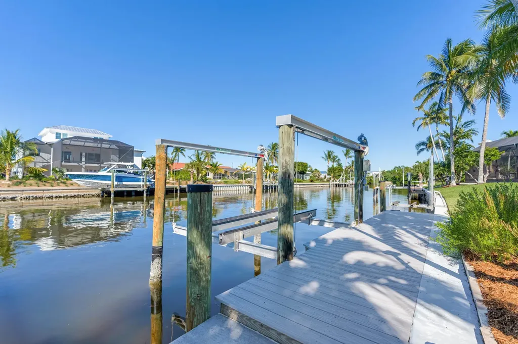 734 Sand Dollar Drive Sanibel FL 33957