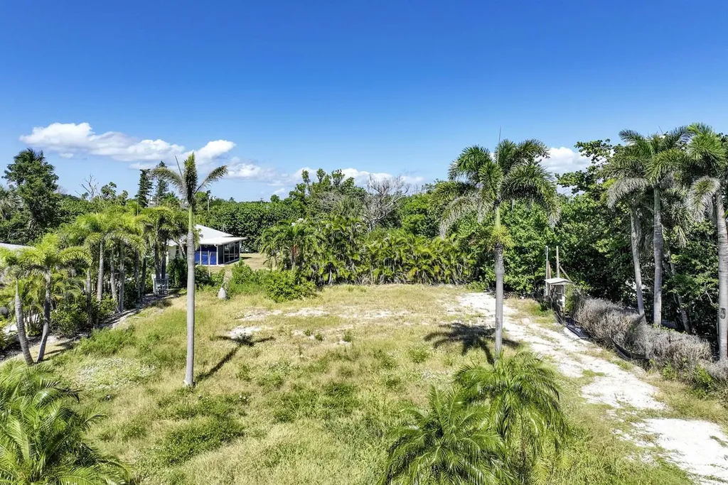 524 Lagoon Drive Sanibel FL 33957