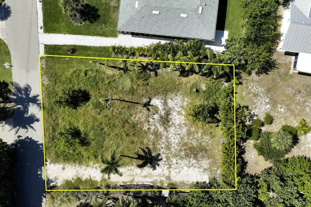 524 Lagoon Drive Sanibel FL 33957