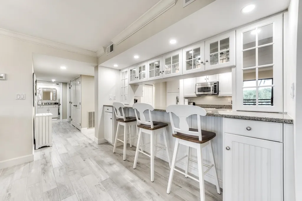 1605 Middle Gulf Drive Sanibel FL 33957