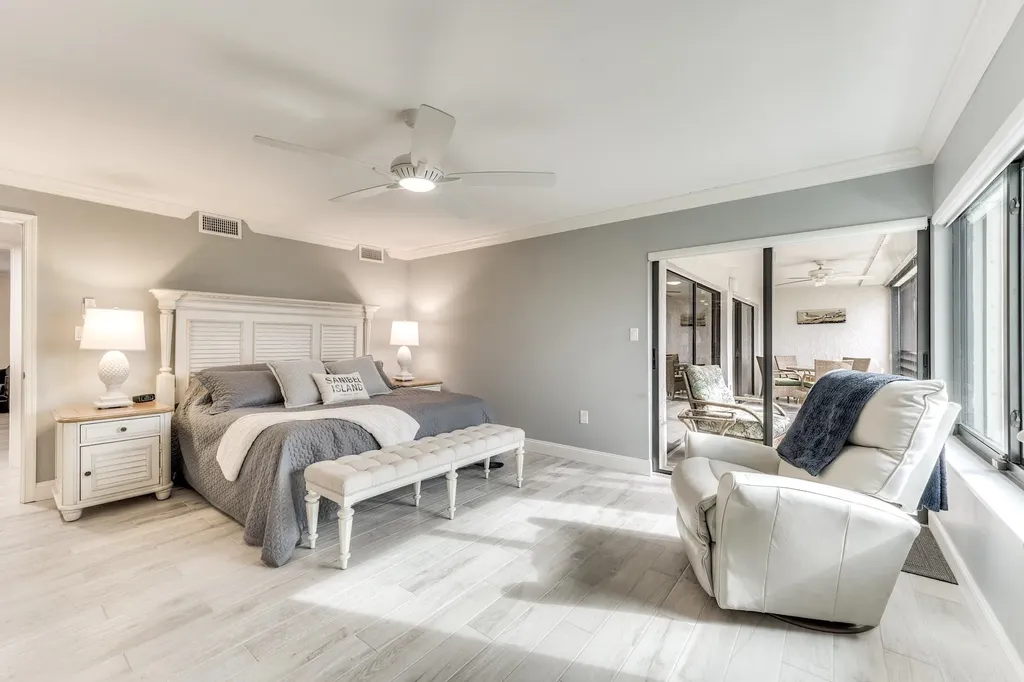 1605 Middle Gulf Drive Sanibel FL 33957