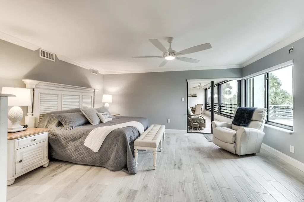 1605 Middle Gulf Drive Sanibel FL 33957