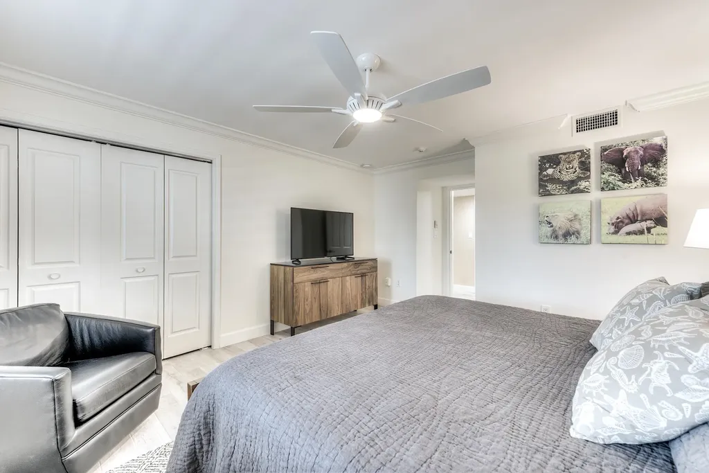 1605 Middle Gulf Drive Sanibel FL 33957