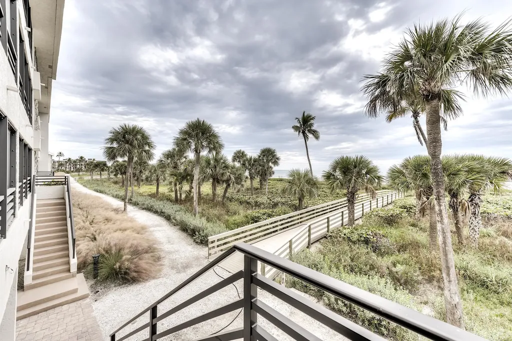 1605 Middle Gulf Drive Sanibel FL 33957