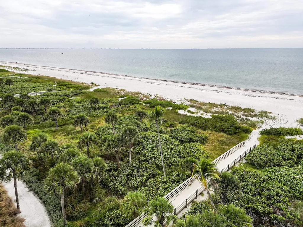 1605 Middle Gulf Drive Sanibel FL 33957