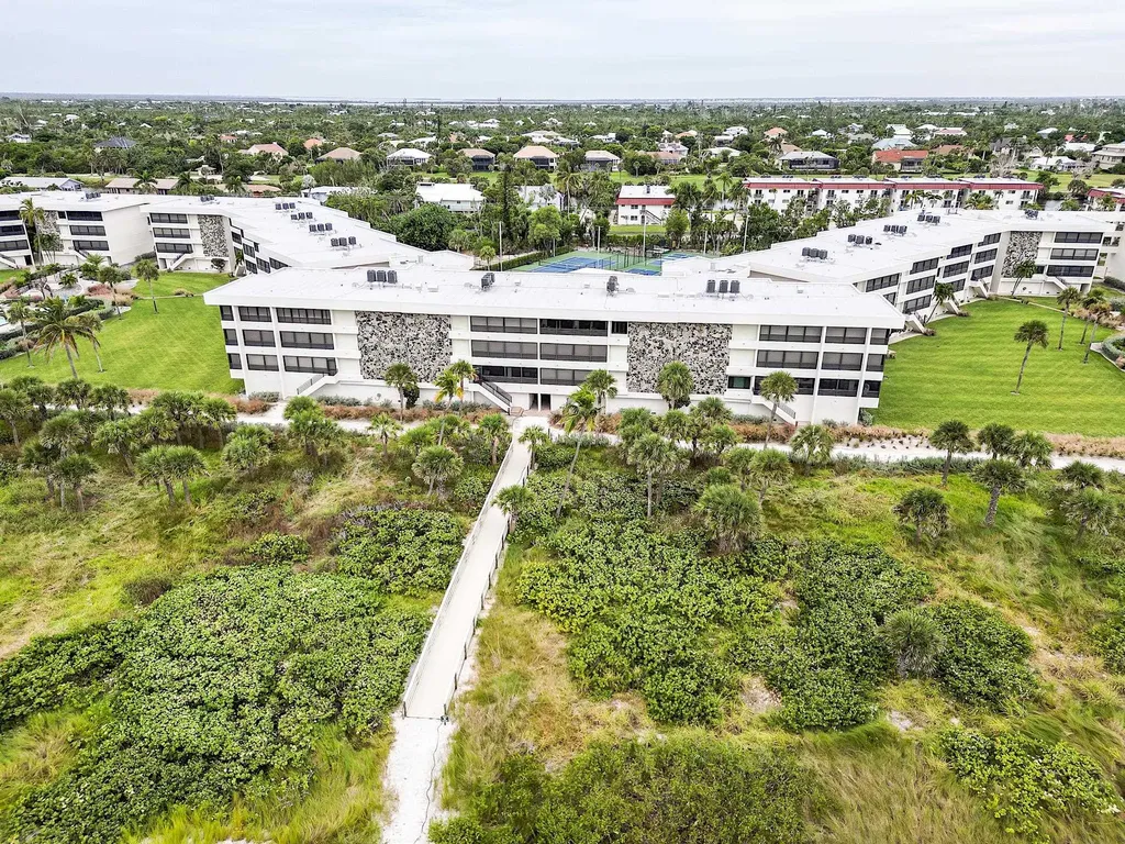 1605 Middle Gulf Drive Sanibel FL 33957