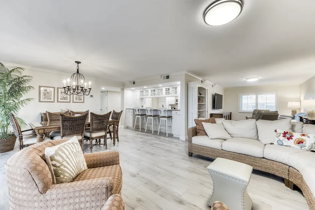 1605 Middle Gulf Drive Sanibel FL 33957