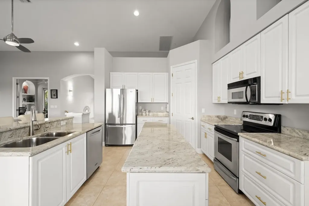 824 Birdie View Point Sanibel FL 33957