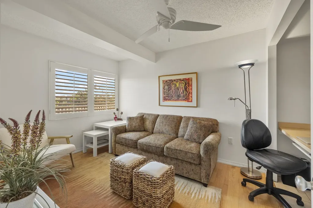 200 Periwinkle Way Sanibel FL 33957