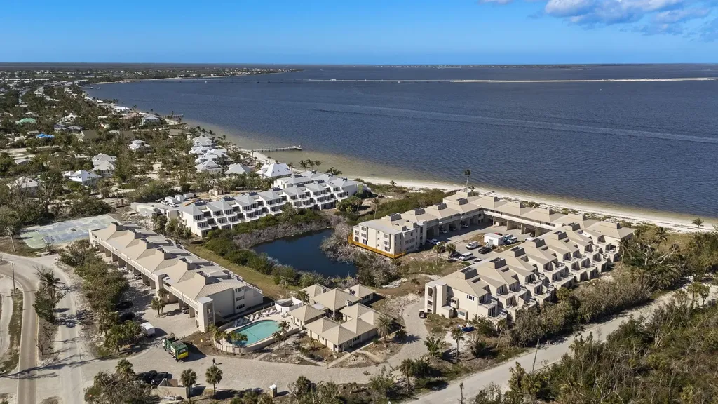 200 Periwinkle Way Sanibel FL 33957