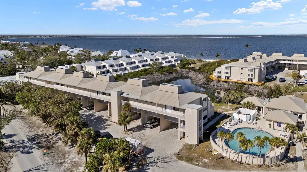 200 Periwinkle Way Sanibel FL 33957