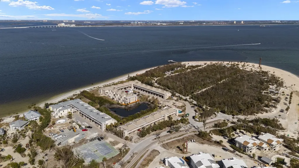 200 Periwinkle Way Sanibel FL 33957