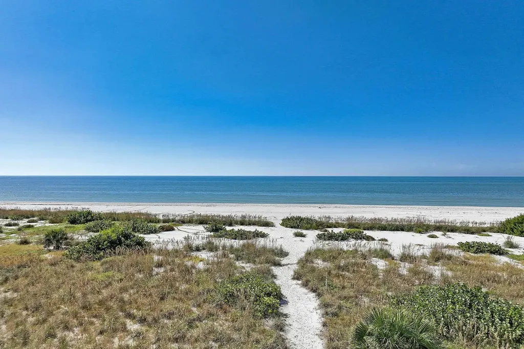 5085 Joewood Drive Sanibel FL 33957