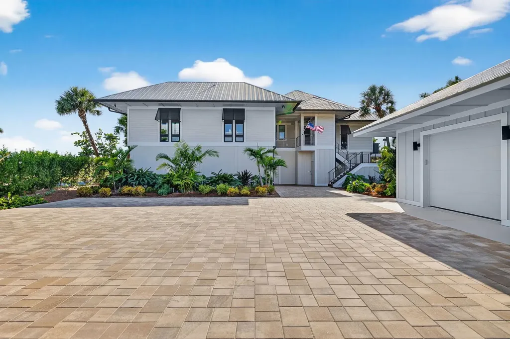 5079 Joewood Drive Sanibel FL 33957