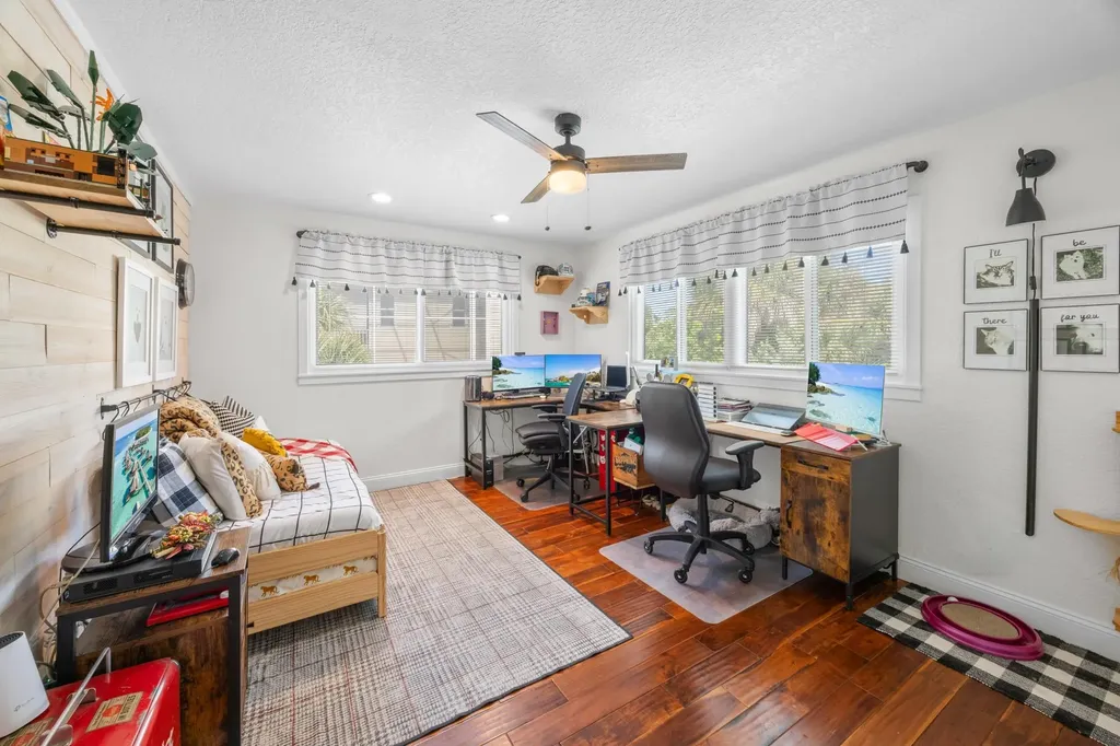 9247 Dimmick Drive Sanibel FL 33957