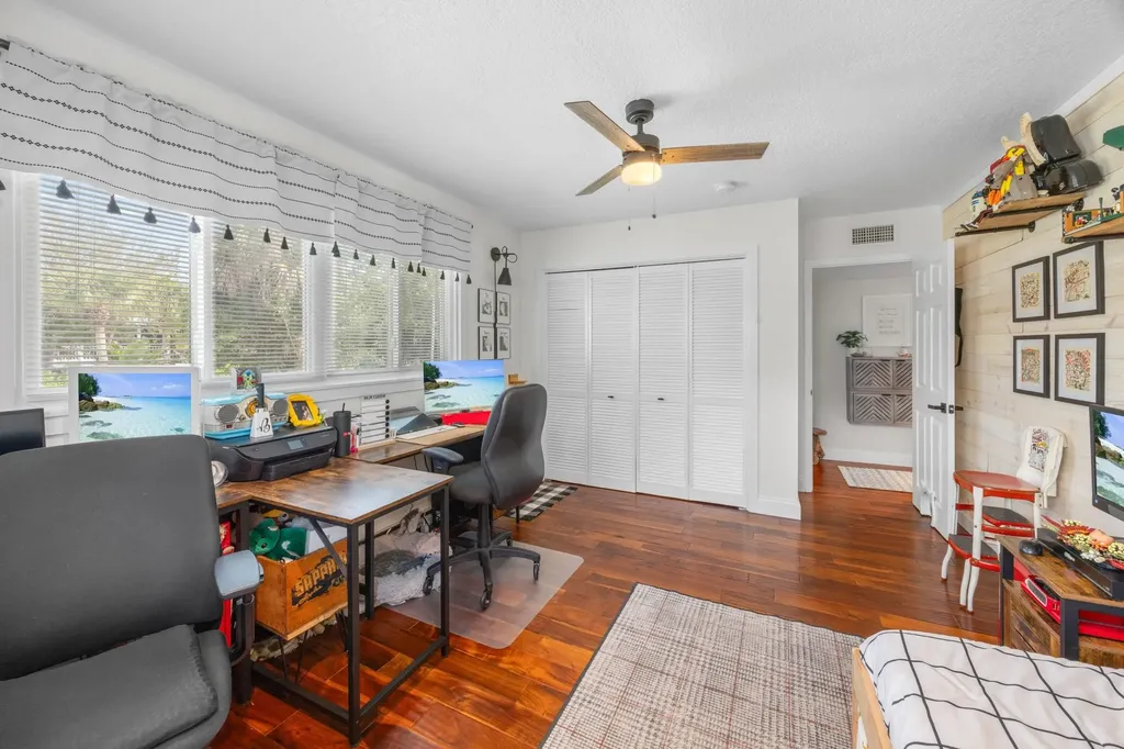 9247 Dimmick Drive Sanibel FL 33957