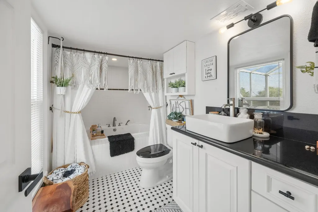 9247 Dimmick Drive Sanibel FL 33957