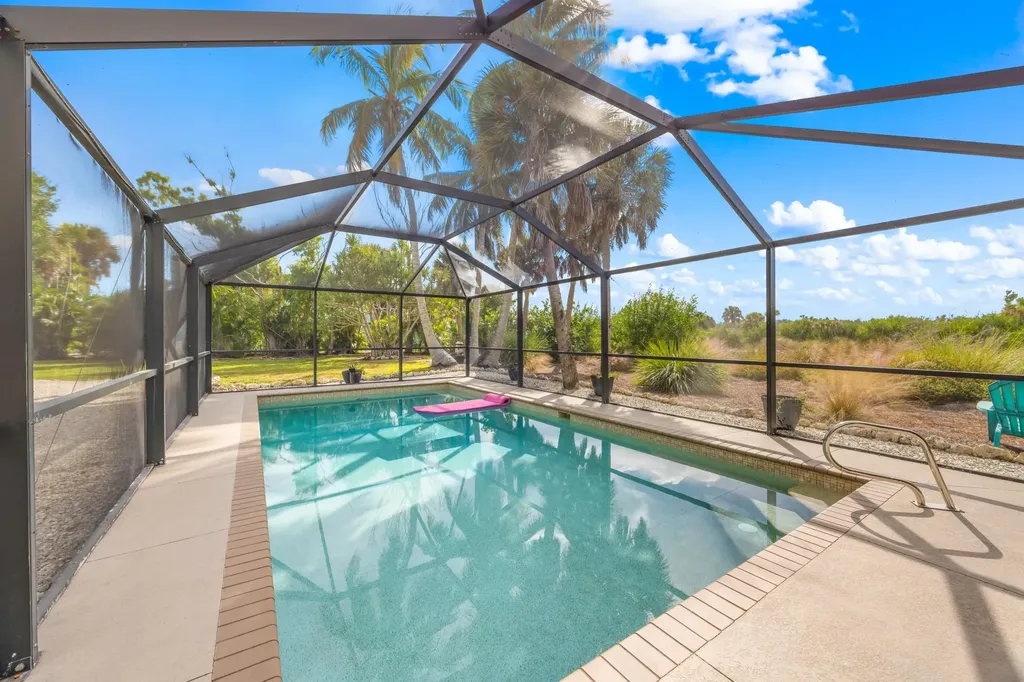 9247 Dimmick Drive Sanibel FL 33957