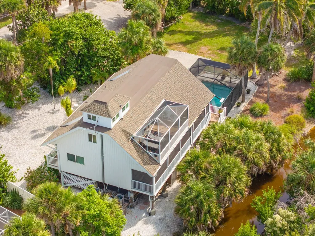 9247 Dimmick Drive Sanibel FL 33957