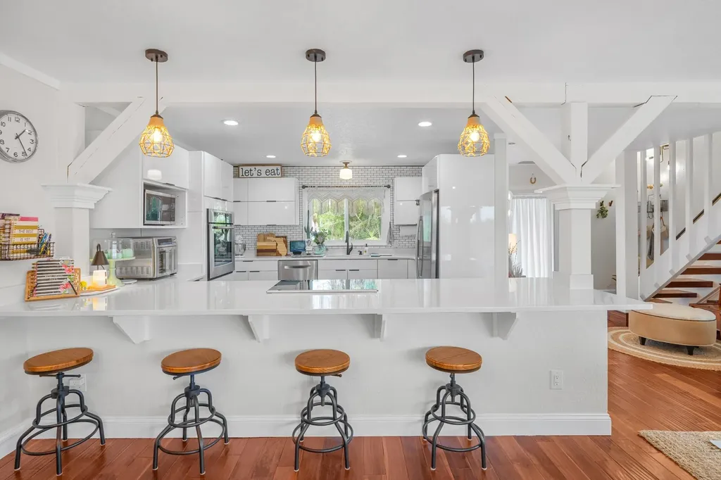 9247 Dimmick Drive Sanibel FL 33957