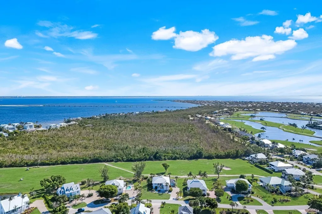 1417 Causey Court Sanibel FL 33957