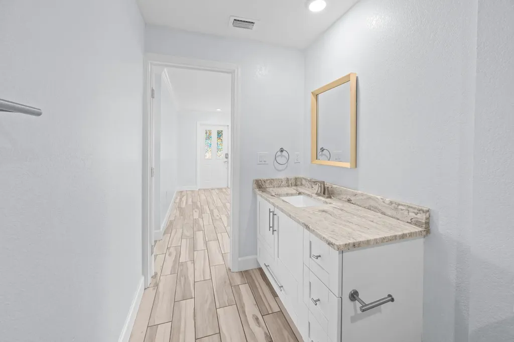 2514 SE 26th Avenue Cape Coral FL 33904