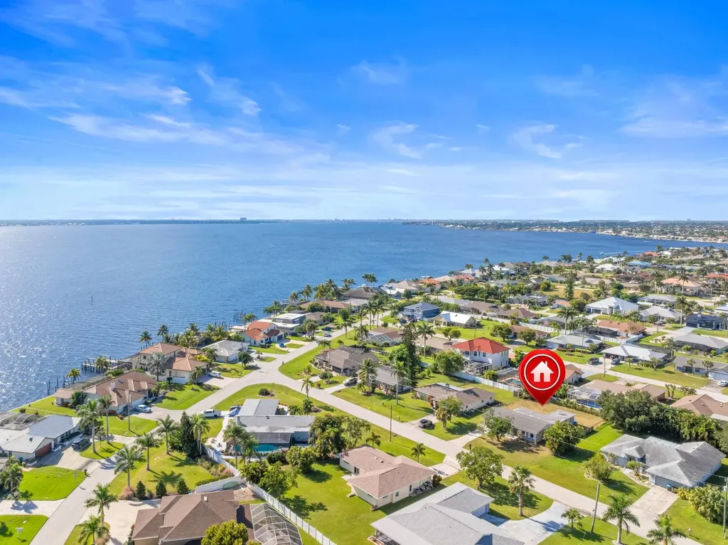 2514 SE 26th Avenue Cape Coral FL 33904