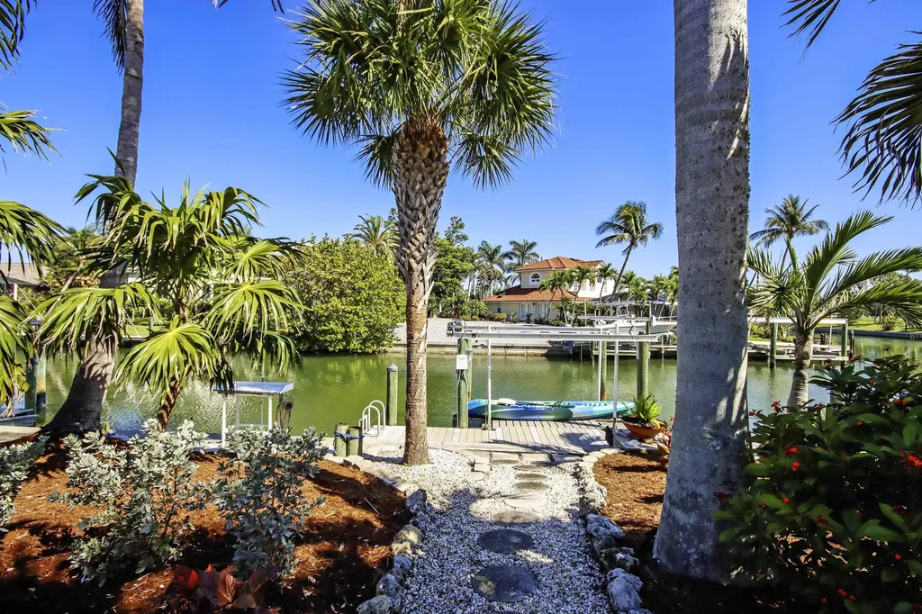 812 Angel Wing Drive Sanibel FL 33957