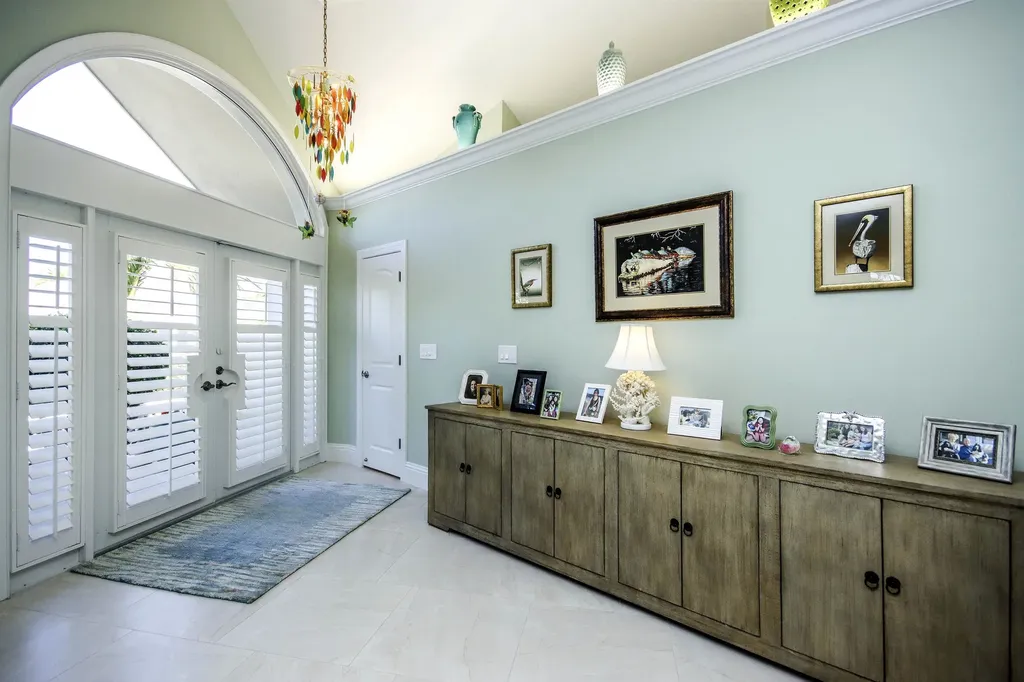 812 Angel Wing Drive Sanibel FL 33957