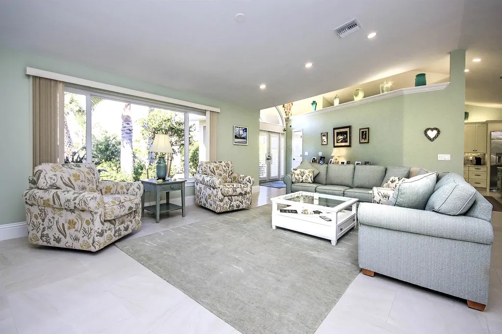 812 Angel Wing Drive Sanibel FL 33957