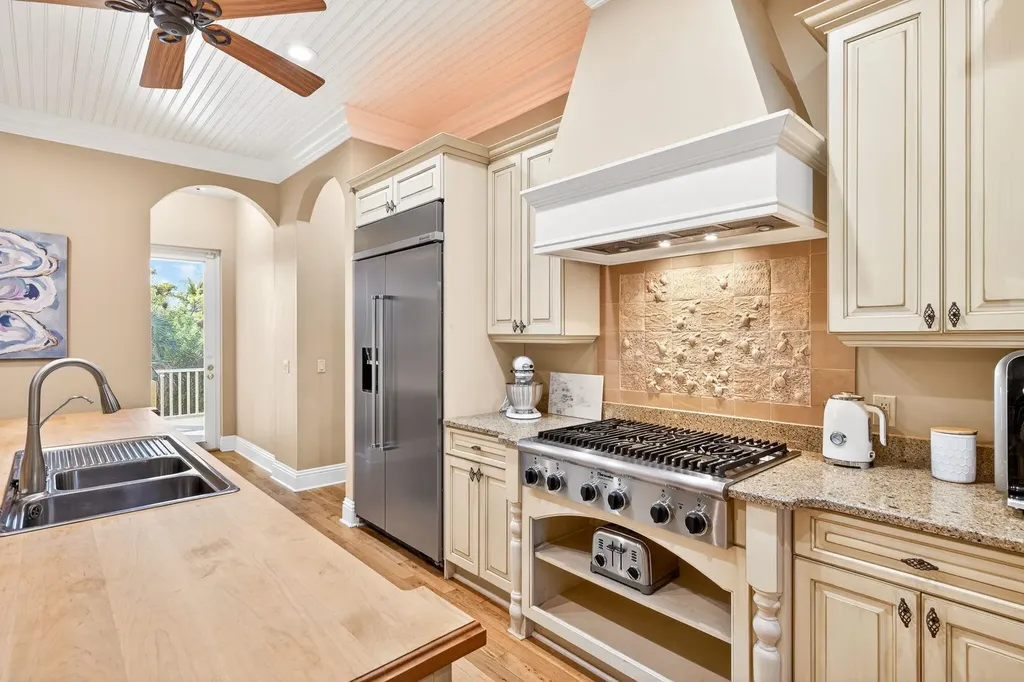 1159 Junonia Street Sanibel FL 33957