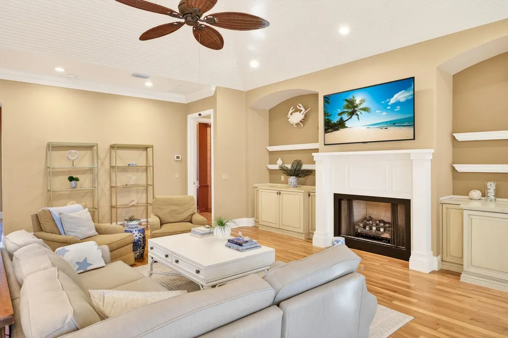 1159 Junonia Street Sanibel FL 33957