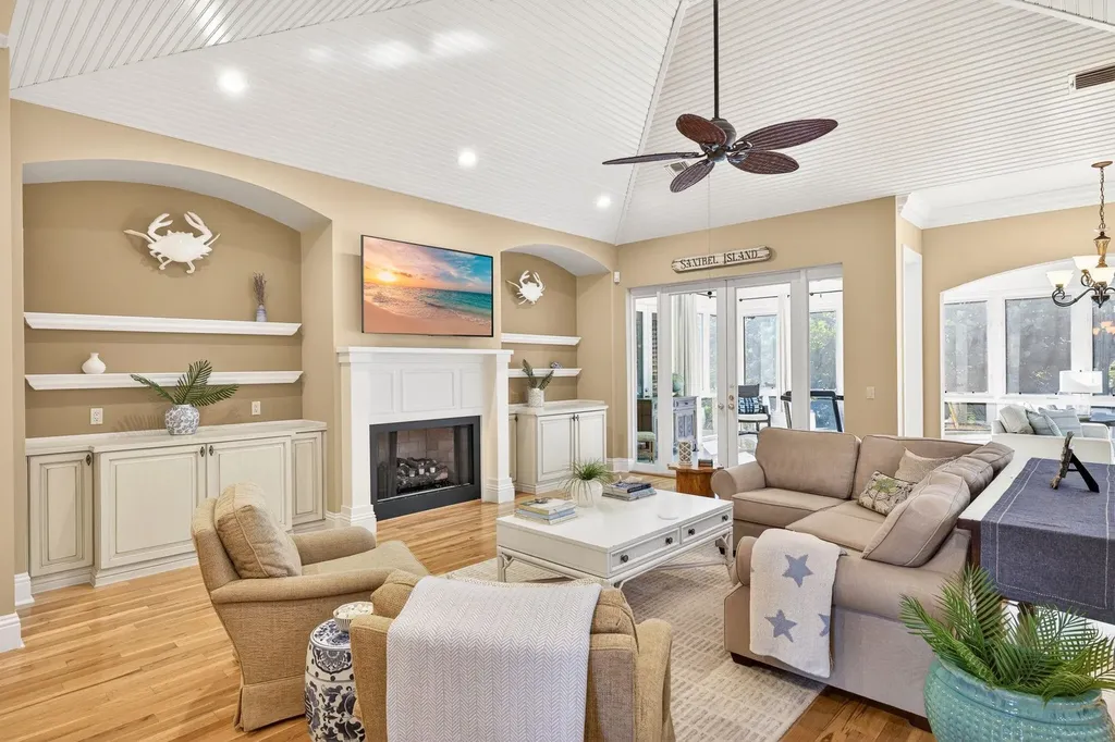 1159 Junonia Street Sanibel FL 33957